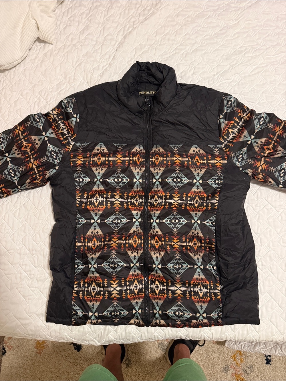 Pendleton Reversable Down Black Puffy Jacket w/Aztec Multicolor Print